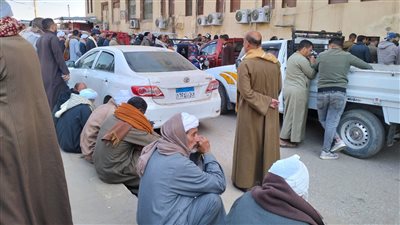 5 نعوش بقرية واحدة.. أهالي الفشن يشيعون جثامين ضحايا انقلاب سيارة بترعة في بني سويف 