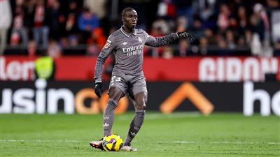 ريال مدريد يعلن تفاصيل إصابة ميندي.. وضربة جديدة للملكي قبل مباراة أتالانتا