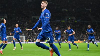 تشيلسي يقلب تأخره بفوز كبير على توتنهام في الدوري الإنجليزي الممتاز