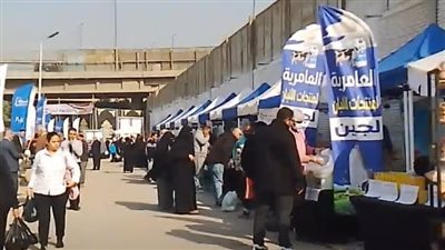 بخصومات تصل إلى 30%.. إقبال كثيف على سوق اليوم الواحد بالعمرانية | بث مباشر