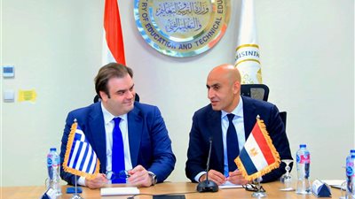 وزير التعليم: نعمل على تصميم منصات تعليمية مرتبطة بالذكاء الاصطناعي لتلبية الاحتياجات في مجالات البرمجة