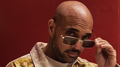 أحمد بهاء مطرب شارموفرز ضيف شرف كامل العدد 3 لـ دينا الشربيني