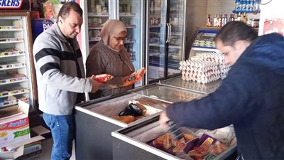 ضبط 3 أطنان دجاج ومنتجات لحوم وأغذية وتحرير 228 محضر مخالفات بالدقهلية 