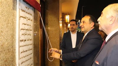 وزير قطاع الأعمال يفتتح أقدم معرض للأثاث الراقي بوسط البلد