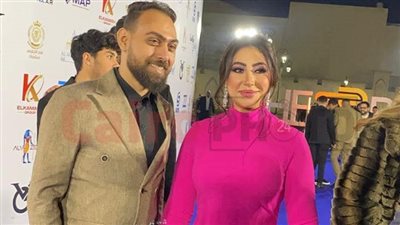 بوسي تخطف الأنظار بفستان فوشيا.. أبرز إطلالات النجوم في حفل جوائز the best| بث مباشر