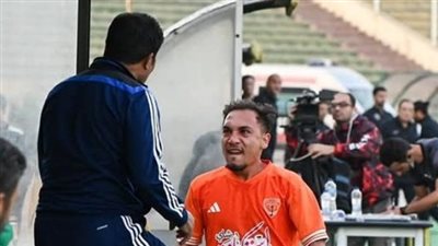 مدرب المنصورة: أحمد شاهين لن يكون معي في الفريق.. وهذه أسباب استبداله بعد 8 دقائق