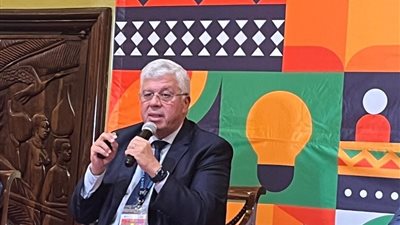 وزير التعليم العالي: 120 ألف طالب وافد يدرسون في مصر من 123 دولة
