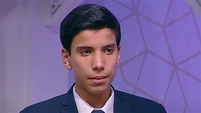 الفائز بالمركز الأول بفرع الناشئة بالمسابقة العالمية للقرآن: كنت ماسك المصحف ليل نهار