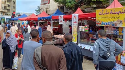  بتخفيضات تصل إلى 20%.. سوق التجار يجذب الآلاف في منتزه ثان