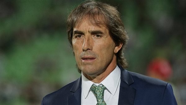 مدرب باتشوكا - أرشيفية