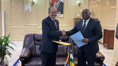 المقاولون العرب توقع بروتوكول دراسة تنفيذ طريق بطول 194 كيلو بإفريقيا الوسطى