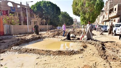 بعد زيارة محافظ الأقصر.. الانتهاء من مشروع الصرف الصحي بقرية الحبيل في أبريل المقبل