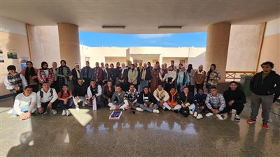 طلاب إعلام سوهاج يقدمون 130 تطبيقا مبتكرا في الذكاء الاصطناعي والتسويق الرقمي