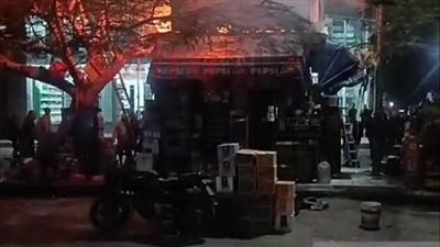 حريق كشك بقالة بشارع جامعة الدول في الجيزة.. والحماية المدنية تسيطر عليه| بث مباشر