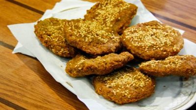 إعدادها ببعض الأماكن يفتقر للاشتراطات الصحية.. أمن طرابلس الليبية يطالب المواطنين بتجنب أكل الطعمية