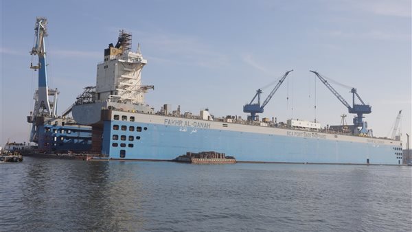 الحوض العائم فخر