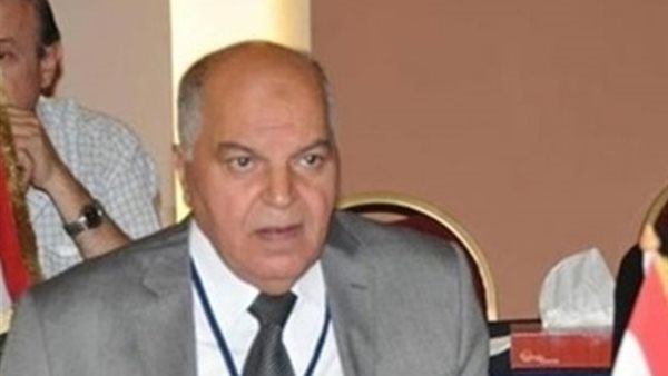 خلف الزناتي نقيب