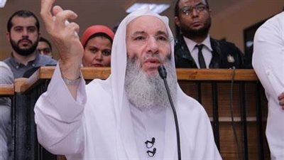 الدموع تغلب الشيخ محمد حسان أثناء تشييع جثمان شقيقه لمثواه الأخير بدكرنس | بث مباشر