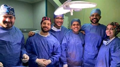 المريض كان في مشاجرة.. أول تعليق من المسؤول عن نجاح عملية زرع يد مبتورة بـ قصر العيني |خاص 