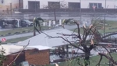 إعصار مدمر يضرب جزيرة مايوت الفرنسية.. والسلطات تعلن مقتل 14 شخصا وإصابة 246 آخرين