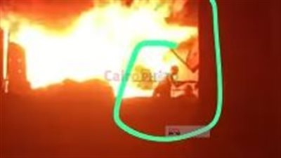 حمتهم في حضنها واتفحموا سوا.. مصرع سيدة وطفليها في حريق شقة سكنية بالمنيل| صور 