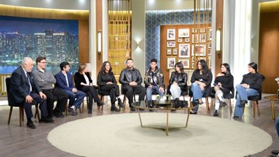 أشرف زكي وفريق عمل مسرحية الصالون ضيوف برنامج واحد من الناس.. اليوم