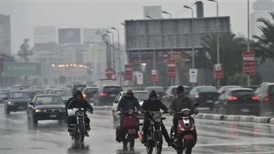 أمطار وانخفاض درجات الحرارة.. الأرصاد تحذر من منخفض جوي يضرب البلاد | بث مباشر