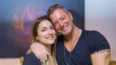 زوجة الفنان تامر هجرس تخضع لعملية جراحية في القلب