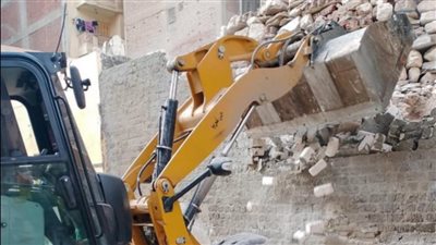 محافظ الإسكندرية يوجه بتنفيذ حملات مُكبرة لإزالة التعديات وإيقاف البناء المخالف