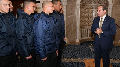 الرئيس السيسي يطالب الطلاب المتقدمين للكليات العسكرية بأن يكونوا قدوة لجميع أبناء مصر