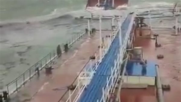 تضرر ناقلات نفط روسية