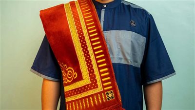 هل يحرم بيع السجاد المكتوب عليه لفظ الجلالة؟ 