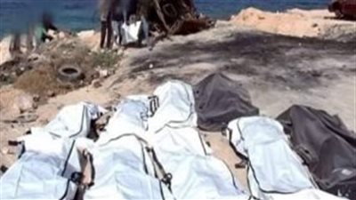انتشال جثث 20 مهاجرًا وإنقاذ 5 آخرين بعد غرق قاربهم قبالة سواحل تونس 