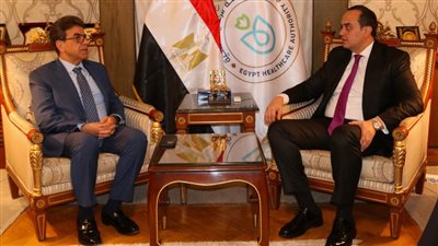 رئيس الرعاية الصحية يلتقي نقيب الأطباء البيطريين لبحث التعاون
