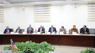 وزير التعليم العالي يناقش آخر مستجدات إنشاء فرع لجامعة الإسكندرية في ماليزيا