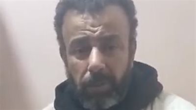 مصرع شاب دهسًا أسفل عجلات تريلا بالسويس.. ووالده: السواق قسمه نصين وسابه وهرب | بث مباشر