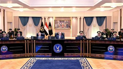 الرئيس: نسعى لمواكبة الأسواق الأوروبية.. ونعمل على تطوير البنية الأساسية للموانئ