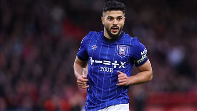 إيبسويتش تاون يوضح حقيقة تفاوض الزمالك مع سام مرسي