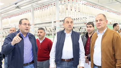 ‎‎وزير قطاع الأعمال يتابع تشغيل المصانع الجديدة بشركة مصر للغزل والنسيج في المحلة