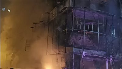 خسائر بالملايين.. انتداب المعمل الجنائي لمعاينة حريق مطعم تفويلة بشارع فيصل