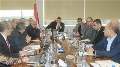 يعرض عليه شخصيا.. وزير الإسكان يطالب شركة سيتي إيدج بوضع جدول زمني لتسويق مشروعات هيئة المجتمعات