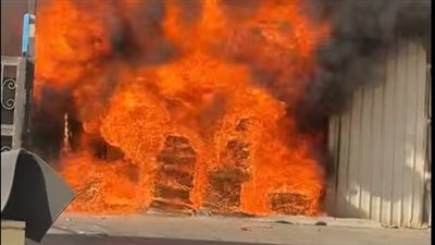 حريق هائل بمصنع جنا فوم بالمنطقة الصناعية بالعاشر من رمضان