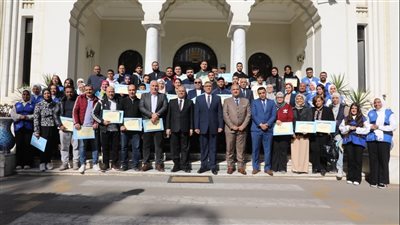 محافظ الجيزة يكرم 36 لاعبًا من الحاصلين على المراكز الأولى في البطولات الجمهورية والدولية