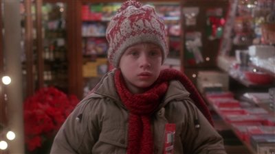 فيلم Home Alone.. لماذا يرتبط في أذهان العالم بأجواء الكريماس؟