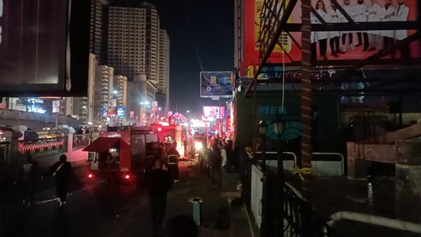 جانب من الحريق