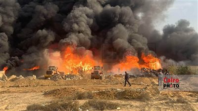 بعد 9 ساعات وإصابة 17 شخصًا.. السيطرة على حريق مصنع مراتب بالعاشر من رمضان