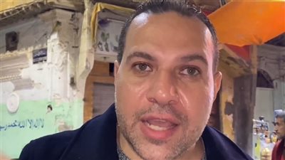 مالك عقار آيل للسقوط بالإسكندرية يطالب بإزالته: السكان بيطالبوني بدفع 300 ألف جنيه ورافضين إخلائه| فيديو 