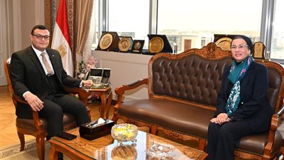 وزارتا الإسكان والبيئة يتفقان على إعداد مراجعة شاملة لبناء وتطوير منظومة المخلفات بـ14 مدينة جديدة 