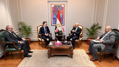 مناخ واعد.. كامل الوزير يدعو الشركات الكندية للاستثمار في مصر