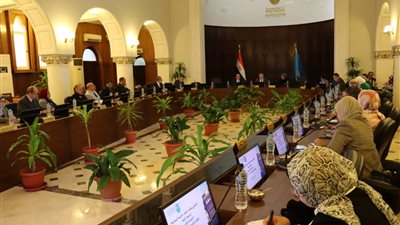 جامعة الإسكندرية توجه بتنفيذ خطة مواجهة موسم الأمطار والنوات
